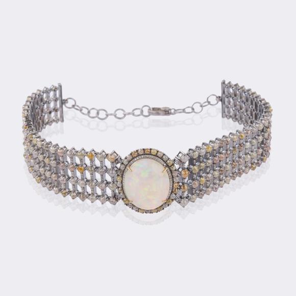 Auktionshaus StahlSplendid, multicoloured Diamond Opal Set: Choker necklace and a Pair of Earrings.