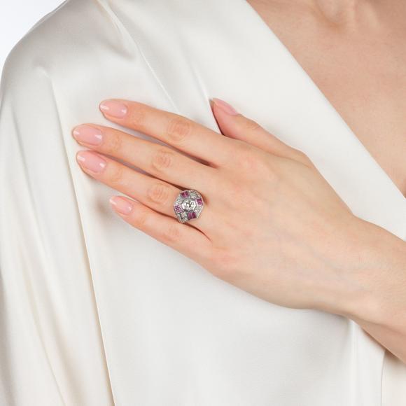 Auktionshaus StahlArt Déco D?iamond Ruby Ring.