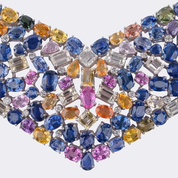 Auktionshaus StahlHigh-quality, color-intensive Haute Joaillerie Necklace with multi-coloured Sapphires.