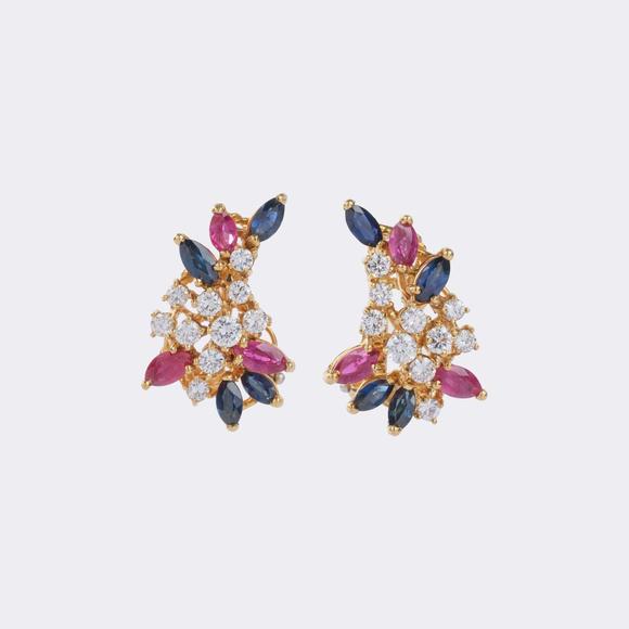Auktionshaus StahlSplendid Ruby Sapphire and Diamond Parure with Feston Necklace, Bracelet and Pair of Earrings.