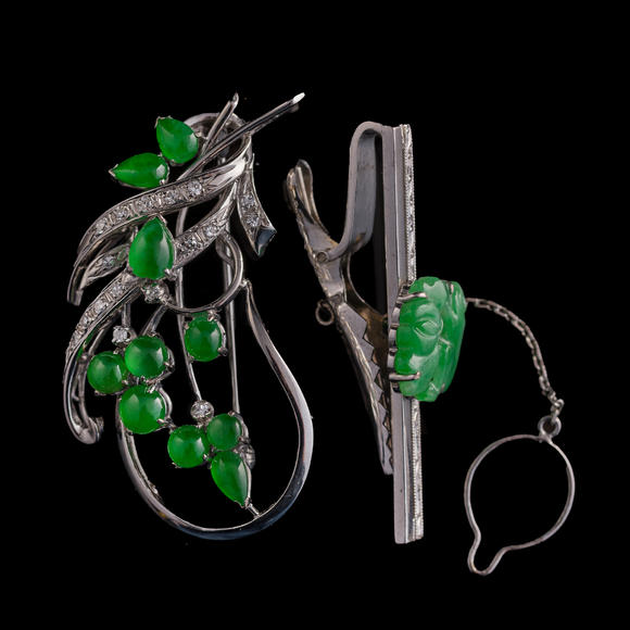 Oakridge Auction Gallery金屬鑲翡翠胸針及領(lǐng)帶夾  A Chinese jadeite-set white metal brooch and a tie clip