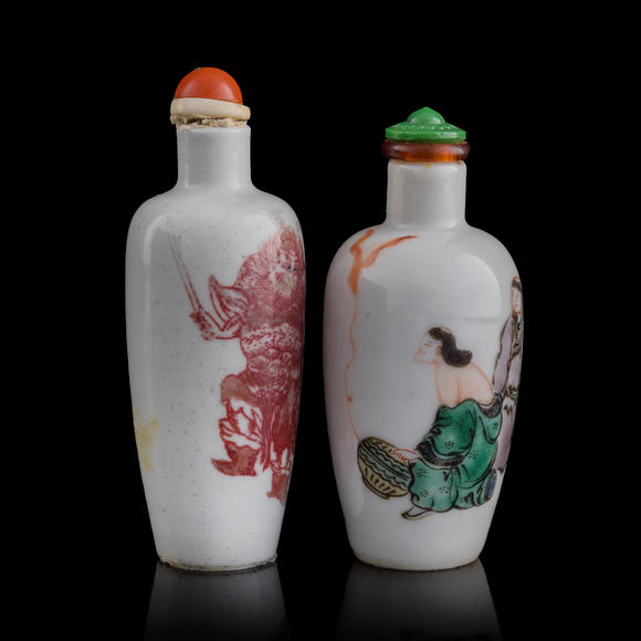 Oakridge Auction Gallery十九世紀(jì) 五彩和合二仙鼻煙壺及釉裡紅鍾馗鼻煙壺  A Chinese wucai snuff bottle and an underglaze red snuff bottle