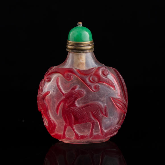 Oakridge Auction Gallery十九世紀(jì)或更晚 料器鼻煙壺兩隻  Two Chinese overlay glass snuff bottles