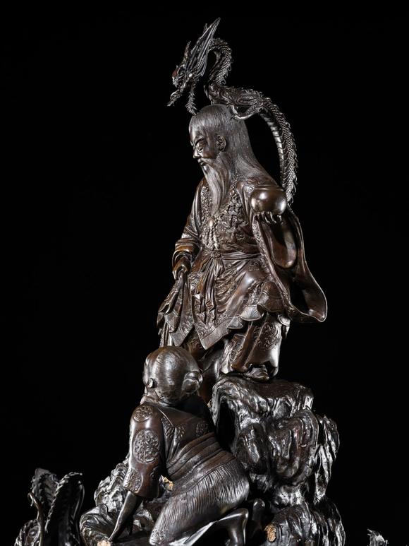 Galerie ZackeHAYASHI HARUSADA: A MONUMENTAL (234 CM) PARCEL-GILT BRONZE ‘RYUJIN AND DRAGONS’ EXHIBITION KORO (INCENSE BURNER)