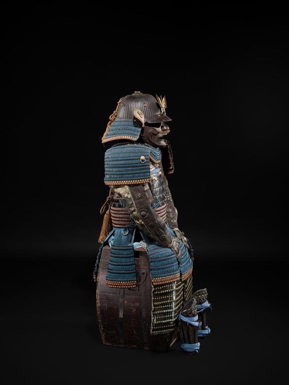 Galerie ZackeSAOTOME: AN IMPRESSIVE OKEGAWA NIMAI-DO GUSOKU (TWO-PIECE CUIRASS ARMOR) AND SUJIBACHI KABUTO, WITH NKBKHK KOSHU TOKUBETSU KICHO (ESPECIALLY IMPORTANT) SHIRYO CERTIFICATE
