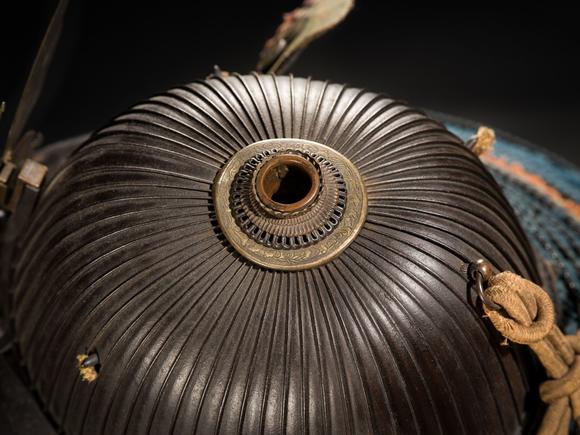 Galerie ZackeSAOTOME: AN IMPRESSIVE OKEGAWA NIMAI-DO GUSOKU (TWO-PIECE CUIRASS ARMOR) AND SUJIBACHI KABUTO, WITH NKBKHK KOSHU TOKUBETSU KICHO (ESPECIALLY IMPORTANT) SHIRYO CERTIFICATE