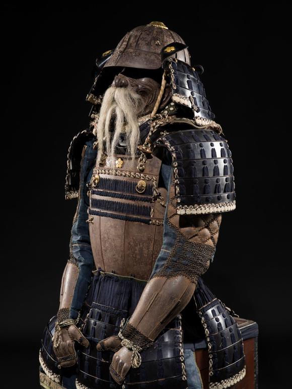 Galerie ZackeMYOCHIN: AN OKEGAWA NIMAI-DO GUSOKU (TWO-PIECE CUIRASS ARMOR) AND SUJIBACHI KABUTO, WITH NKBKHK TOKUBETSU KICHO (ESPECIALLY IMPORTANT) SHIRYO CERTIFICATE