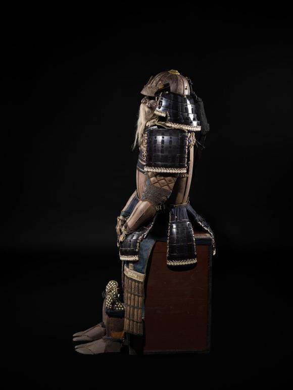 Galerie ZackeMYOCHIN: AN OKEGAWA NIMAI-DO GUSOKU (TWO-PIECE CUIRASS ARMOR) AND SUJIBACHI KABUTO, WITH NKBKHK TOKUBETSU KICHO (ESPECIALLY IMPORTANT) SHIRYO CERTIFICATE