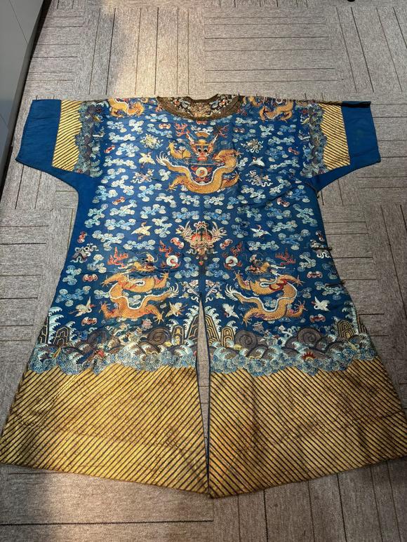 吉本株式會(huì)社清代 緙絲龍袍