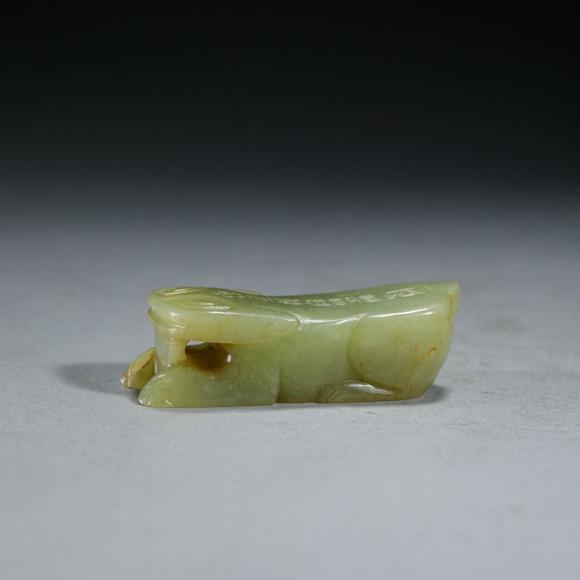 吉本株式會(huì)社清代 和田玉瑞獸筆架