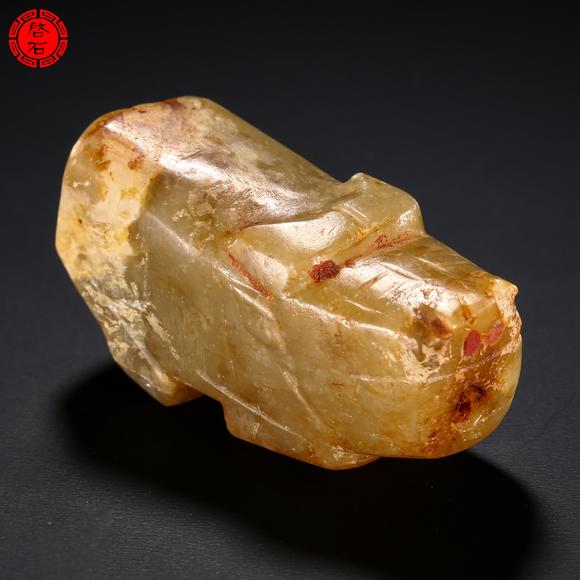北京啟石明 牛形佩