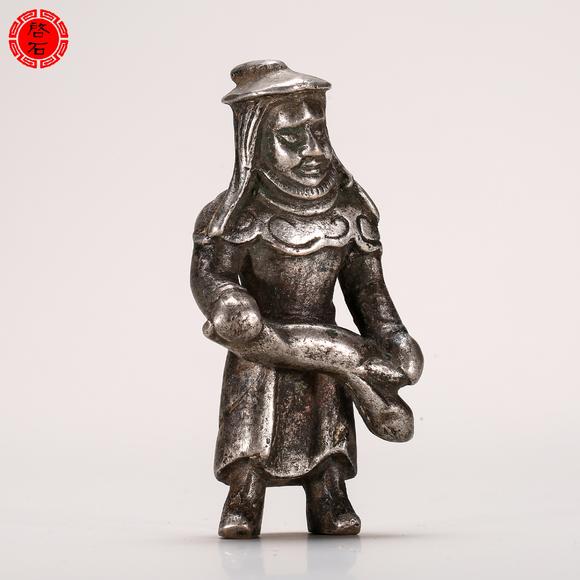 北京啟石明 銀質(zhì)狩獵人物像