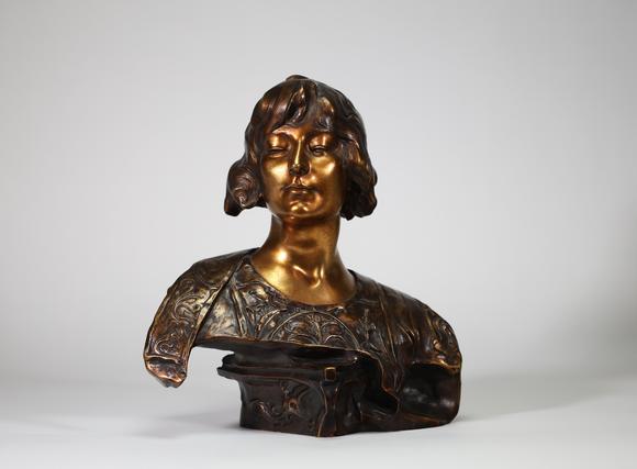 Goldfield Auction sarlsPaul Fran?ois BERTHOUD (1870-1939), buste de jeune femme en bronze à patine dorée et brune, de style Art nouveau, le visage aux traits doux surmontant