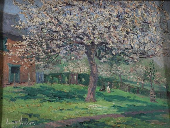 Goldfield Auction sarlsYvonne VONNOT-VIOLLET (1883-1936), huile sur panneau représentant une maison de campagne et un pommier en fleurs dans un jardin printanier. Compositio