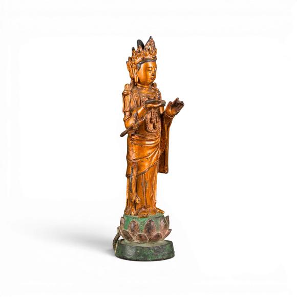 Hargesheimer Kunstauktionen DüsseldorfEINE VERGOLDETE BRONZEFIGUR DER WEIDENZWEIG-GUANYIN