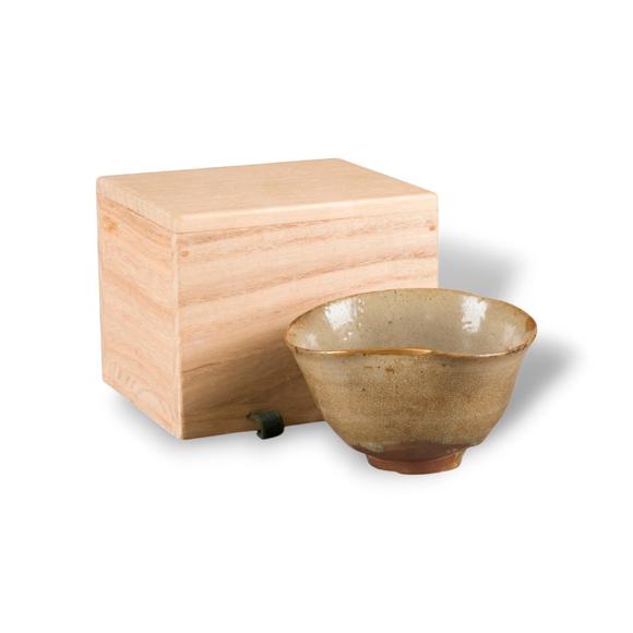 Hargesheimer Kunstauktionen DüsseldorfEINE KARATSU-CHAWAN (TEESCHALE)