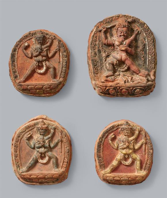 Kunsthaus Lempertz KGA set of four rare and large terracotta and polychrome tsa-tsa. Western Tibet. 11/12th century