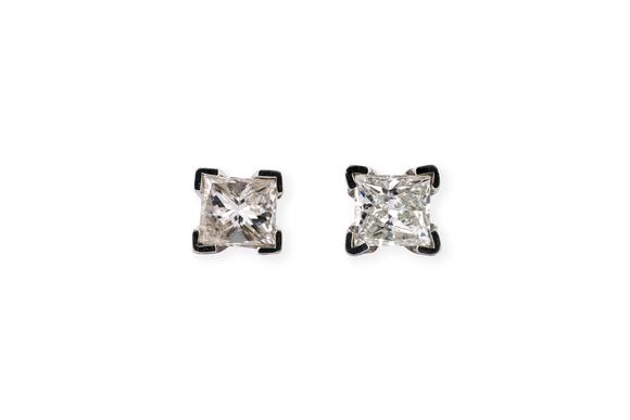 Hargesheimer Kunstauktionen DüsseldorfPRINCESS-CUT DIAMANT OHRSTECKER