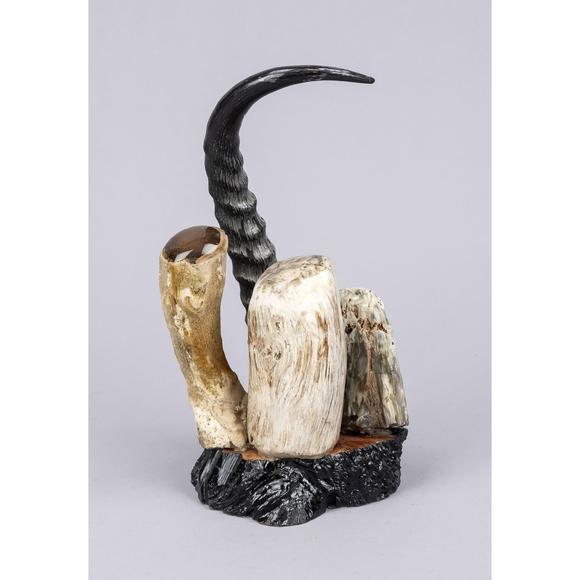 Historia AuktionshausTable decoration, 20th century or a