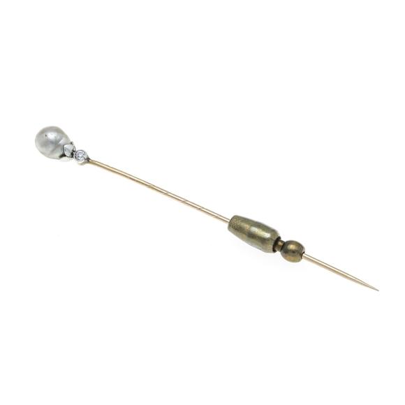Historia AuktionshausPearl brooch RG 500/000, unhallmark