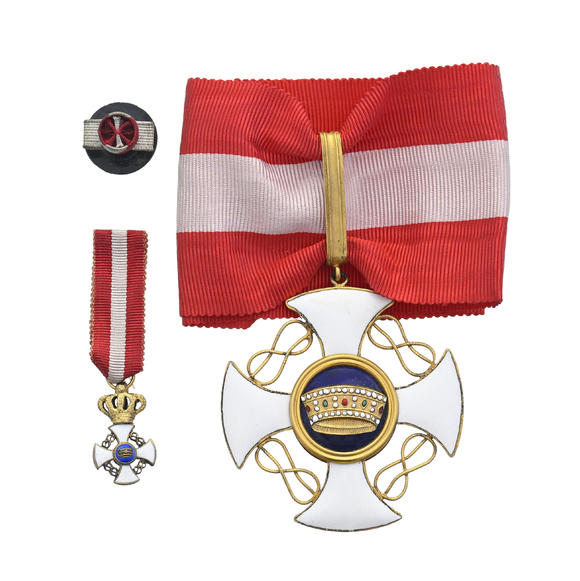 Piguet - H?tel des VentesRoyaume d'Italie, Ordre de la Couronne, fondé en 1868, croix de Commandeur en vermeil et émail