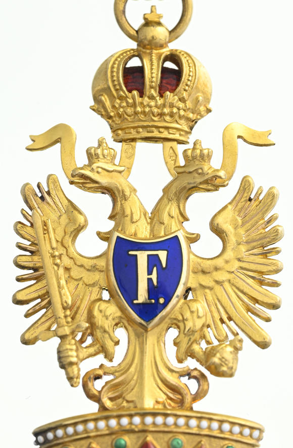 Piguet - H?tel des VentesEmpire austro-hongrois, Ordre de la Couronne de Fer, restauré en 1816, insigne de 3ème classe en or et émail