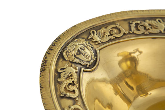 Piguet - H?tel des VentesAiguière et son bassin en vermeil Coq 1er titre, Louis-Jacques Berger, 1809-1819. A décor d’une frise de dragons, long. 37.5 cm, h.33 c