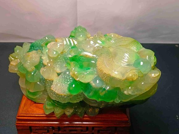 日本松町古美龍石種冰飄花翡翠金蟾