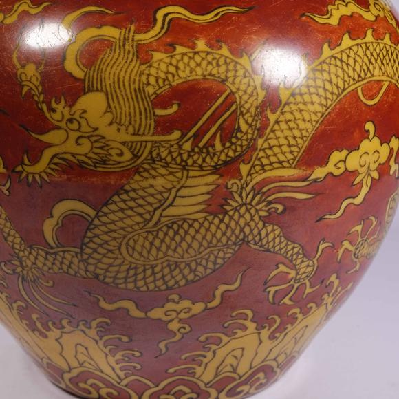 千美會紅底黃彩雲(yún)龍紋蓋罐