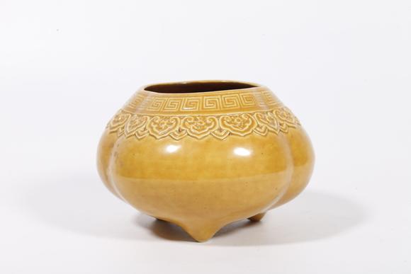 千美會(huì)黃釉三足水盂