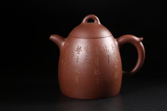 千美會紫砂執(zhí)壺一把