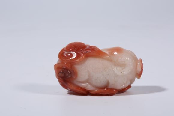千美會(huì)南紅瑪瑙羊手把件