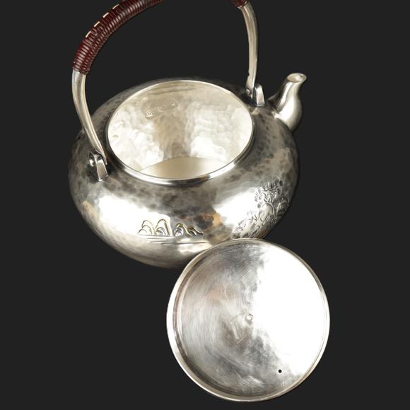 朱雀美術(shù)拍賣(mài)銀瓶