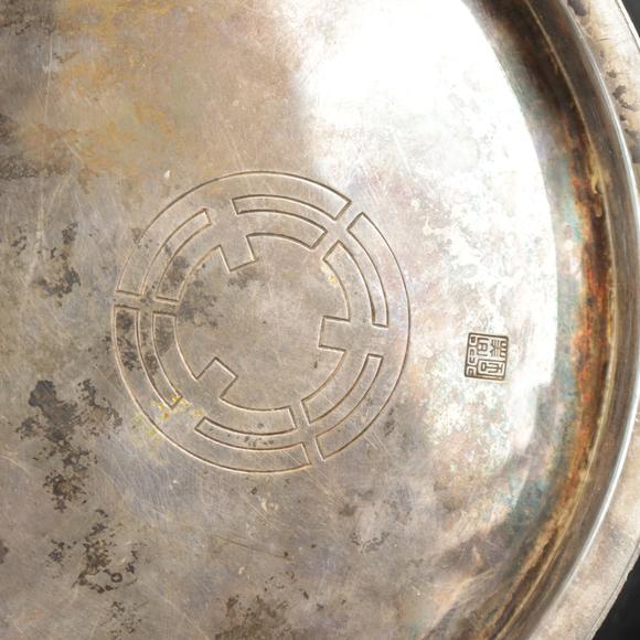 朱雀美術(shù)拍賣銀花瓶