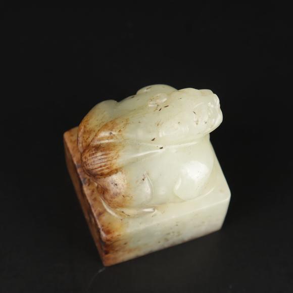 朱雀美術(shù)拍賣清 白玉雕獸鈕印章