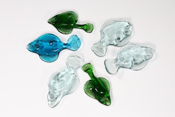 Karl s Collections IncGroup Of Fish of 5 Wind Chime Colorful Recycled Blown Glass Art 
