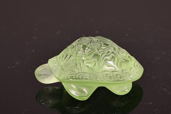 Karl s Collections IncLalique France Crystal Sidonie Turtle Green Figurine