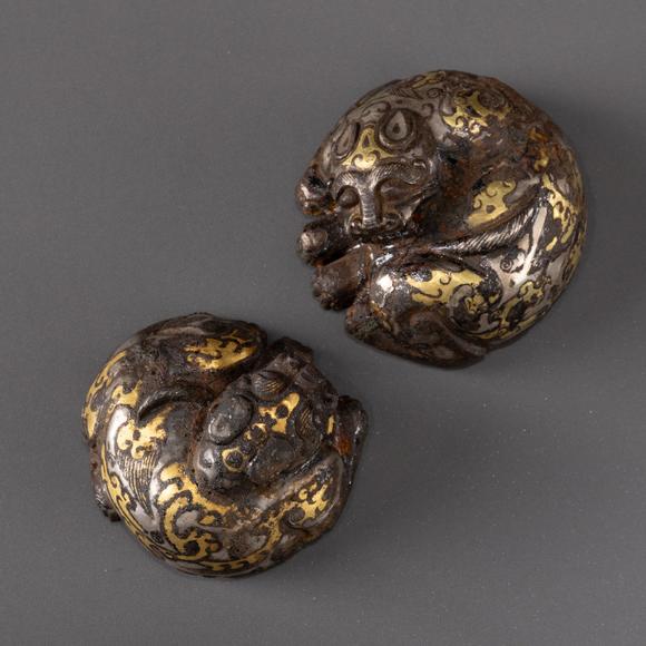 大阪美術(shù)商會(huì)戰(zhàn)國(guó) 銅錯(cuò)金銀虎鎮(zhèn)1對(duì)