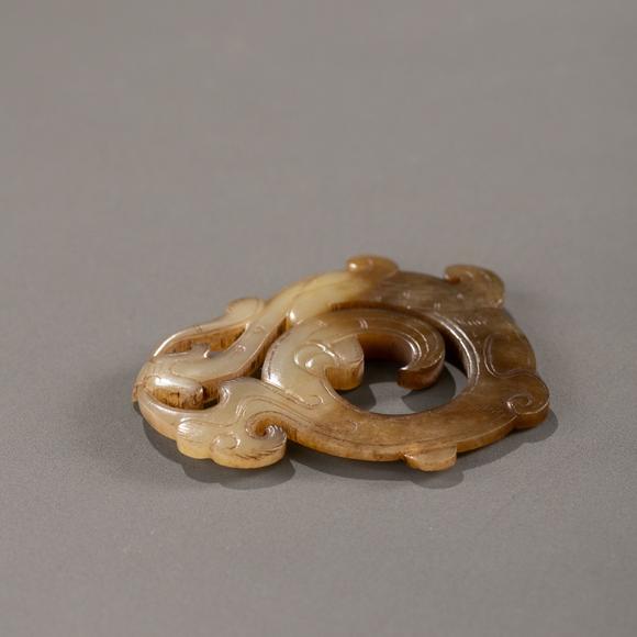大阪美術(shù)商會戰(zhàn)國 古玉盤螭紋珮