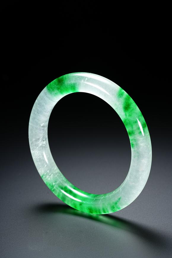 HUNG YUN ZHAI AUCTION HOUSE INCJadeite and Gemstone Bangles