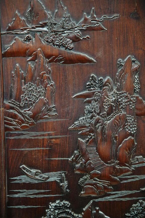 HUNG YUN ZHAI AUCTION HOUSE INCHuali Wood Landscape Top Cabinet