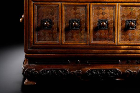 HUNG YUN ZHAI AUCTION HOUSE INC