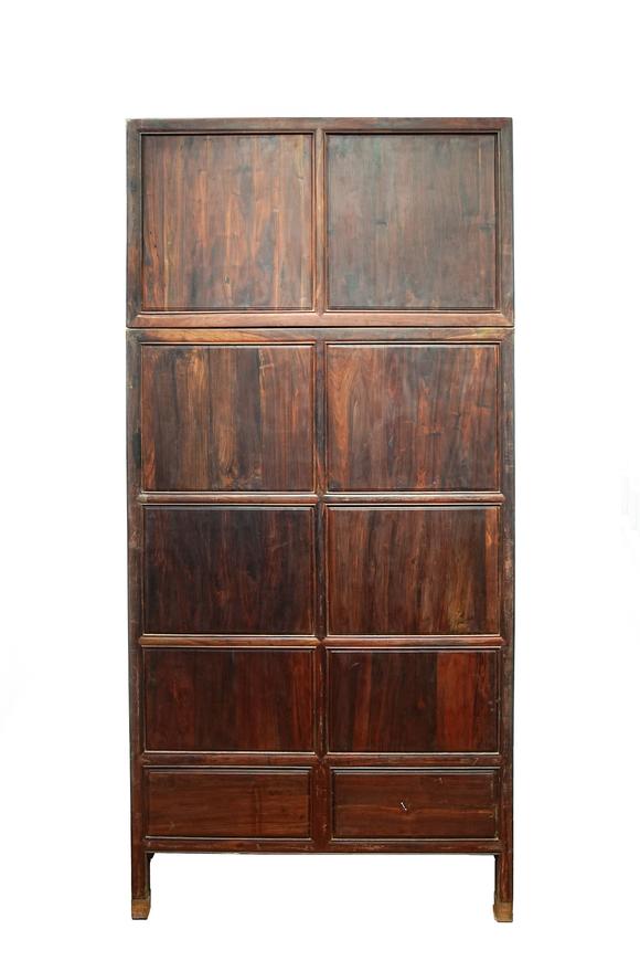 HUNG YUN ZHAI AUCTION HOUSE INCHuali Wood Landscape Top Cabinet