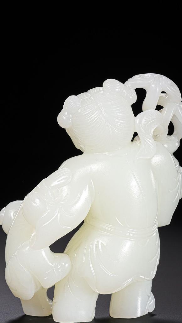 HUNG YUN ZHAI AUCTION HOUSE INCQing Dynasty White Jade 