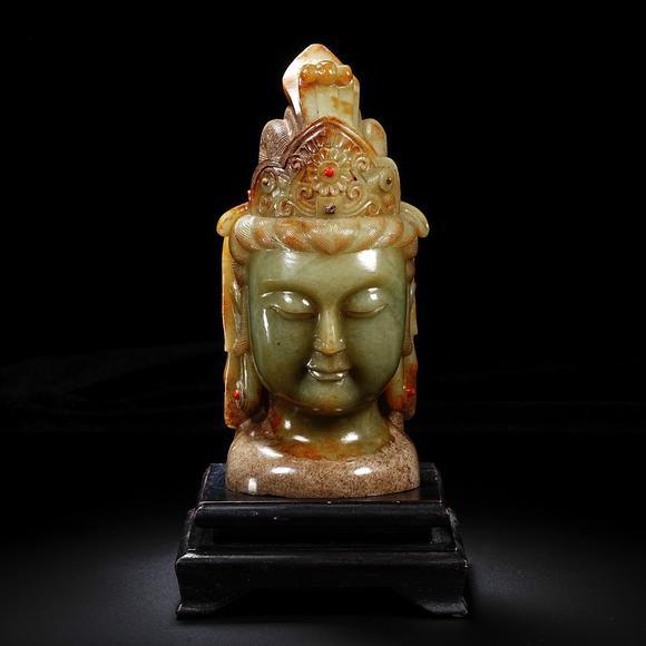 HUNG YUN ZHAI AUCTION HOUSE INCPre-Ming Dynasty Hetian Jade Guanyin Head