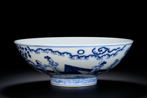 HUNG YUN ZHAI AUCTION HOUSE INCXuande Marked Underglaze Blue Bowl with Ladies in a Garden