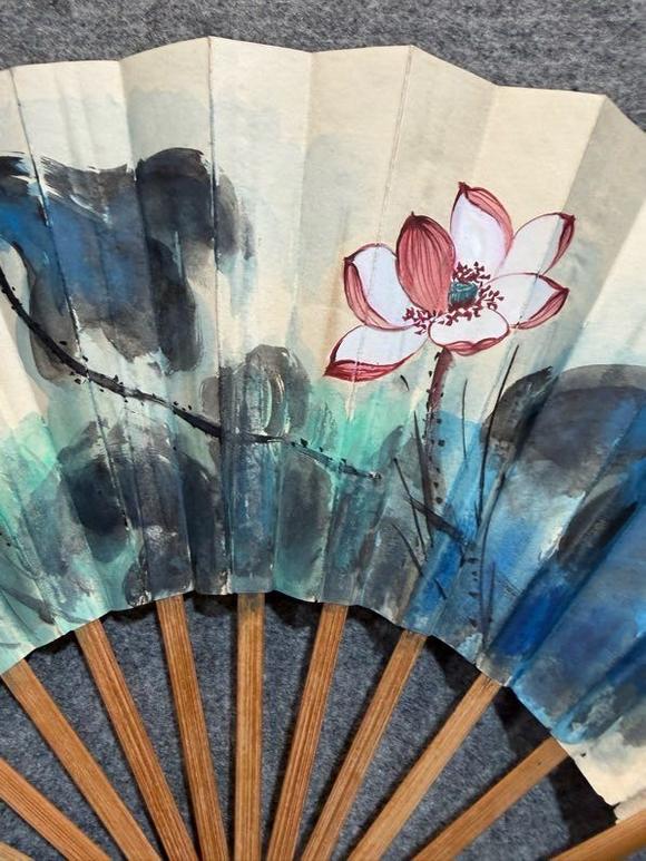 日本松町古美張大千 潑彩扇面圖