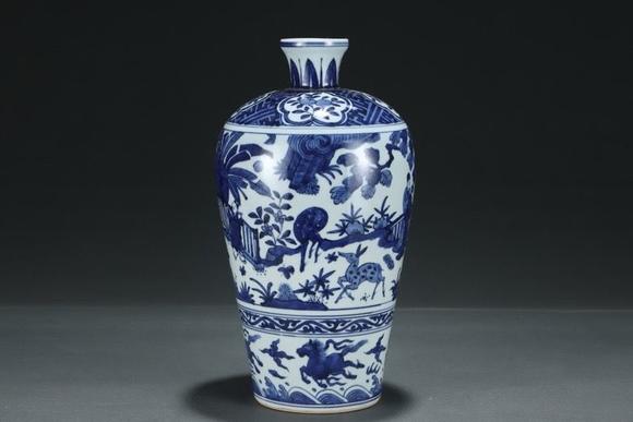 日本松町古美青花人物瑞獸梅瓶