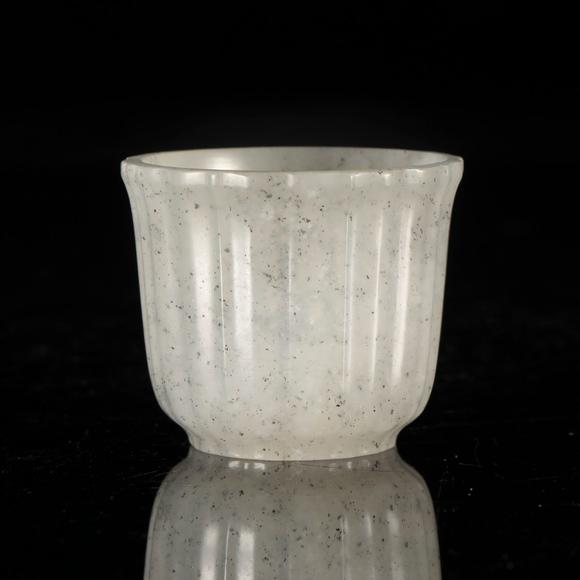 藝是拍賣清·青花料菊瓣紋杯