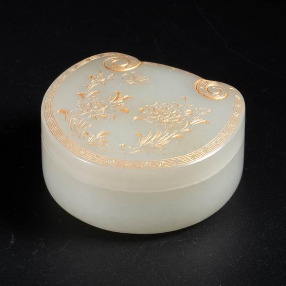 （和正堂株式會(huì)社）吉祥美術(shù)清 白玉戧金花蝶紋如意形盒